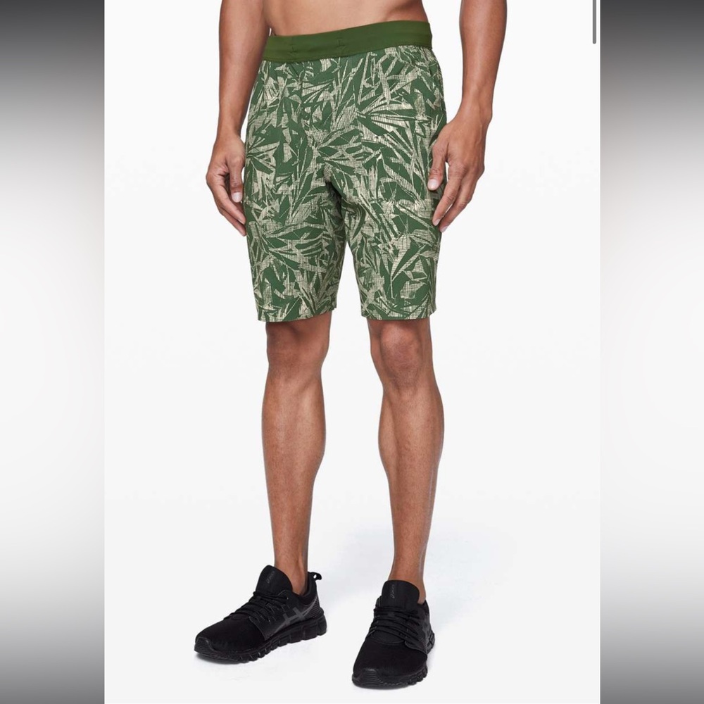 Lululemon Mens T.H.E Shorts‎ 9” Reversible Size L